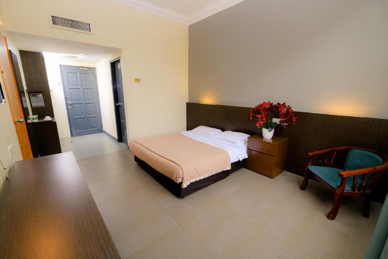 Super Oyo Capital O 90146 Alh Continental Resort Karak Bagian luar foto
