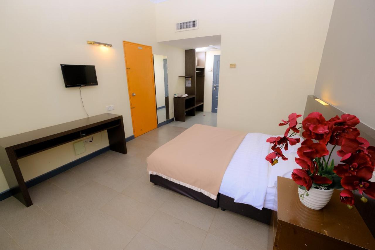 Super Oyo Capital O 90146 Alh Continental Resort Karak Bagian luar foto