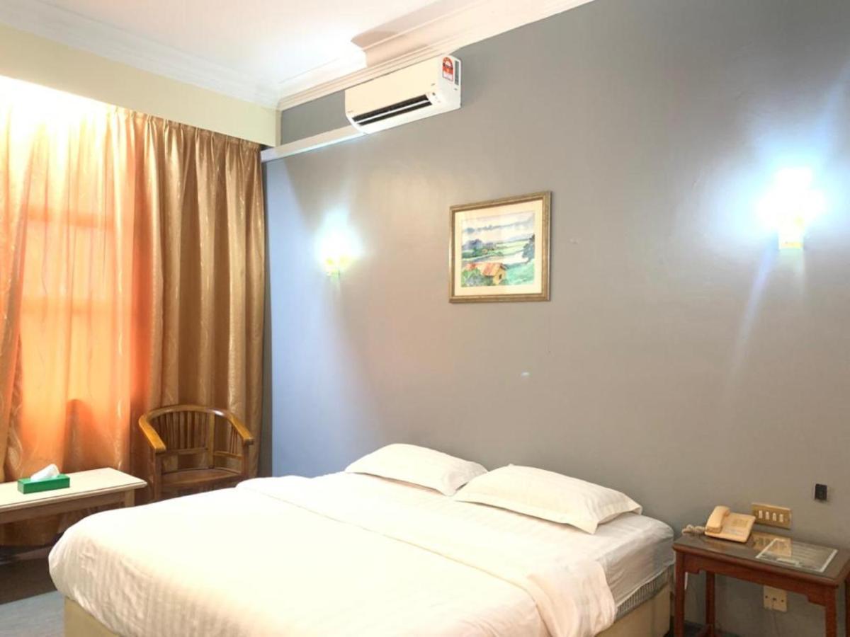 Super Oyo Capital O 90146 Alh Continental Resort Karak Bagian luar foto