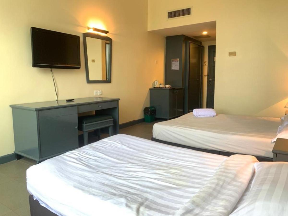 Super Oyo Capital O 90146 Alh Continental Resort Karak Bagian luar foto
