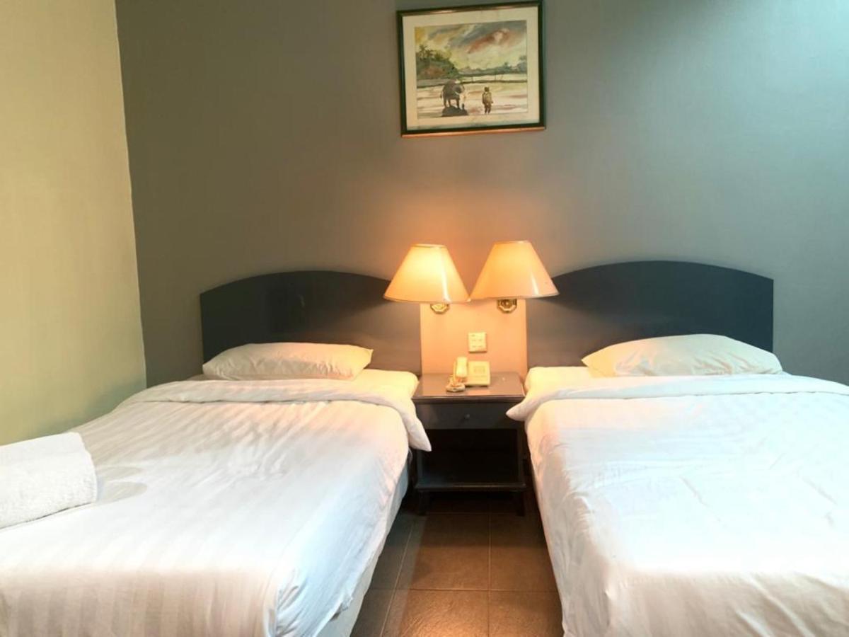 Super Oyo Capital O 90146 Alh Continental Resort Karak Bagian luar foto