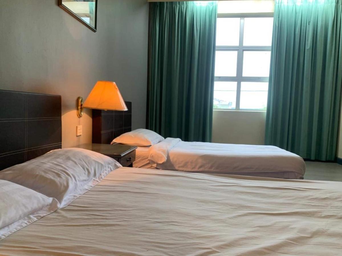 Super Oyo Capital O 90146 Alh Continental Resort Karak Bagian luar foto