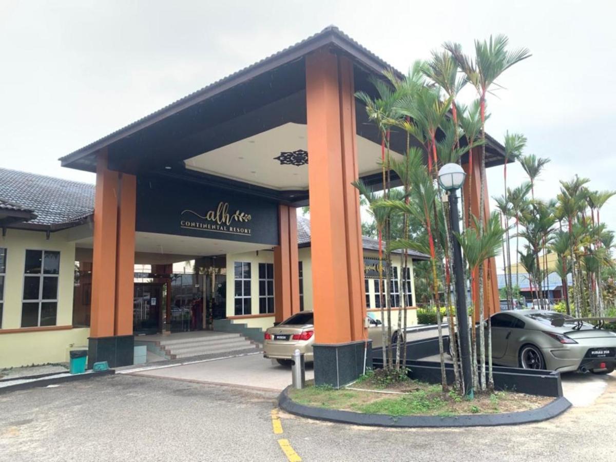 Super Oyo Capital O 90146 Alh Continental Resort Karak Bagian luar foto