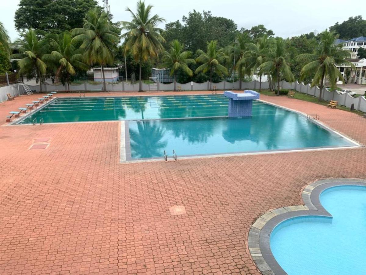 Super Oyo Capital O 90146 Alh Continental Resort Karak Bagian luar foto