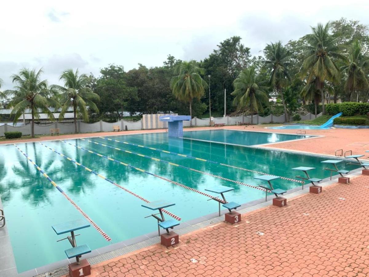 Super Oyo Capital O 90146 Alh Continental Resort Karak Bagian luar foto