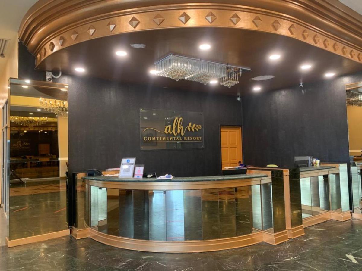 Super Oyo Capital O 90146 Alh Continental Resort Karak Bagian luar foto