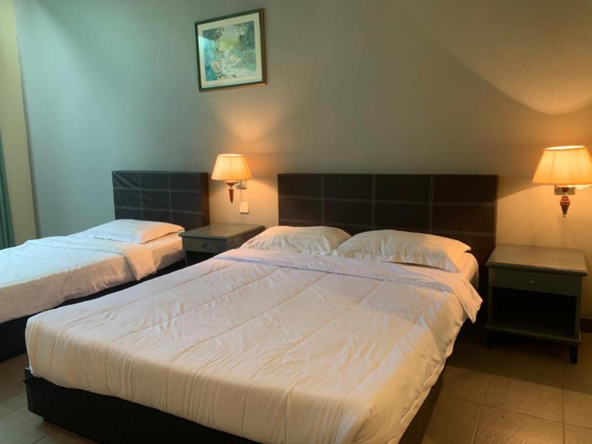 Super Oyo Capital O 90146 Alh Continental Resort Karak Bagian luar foto