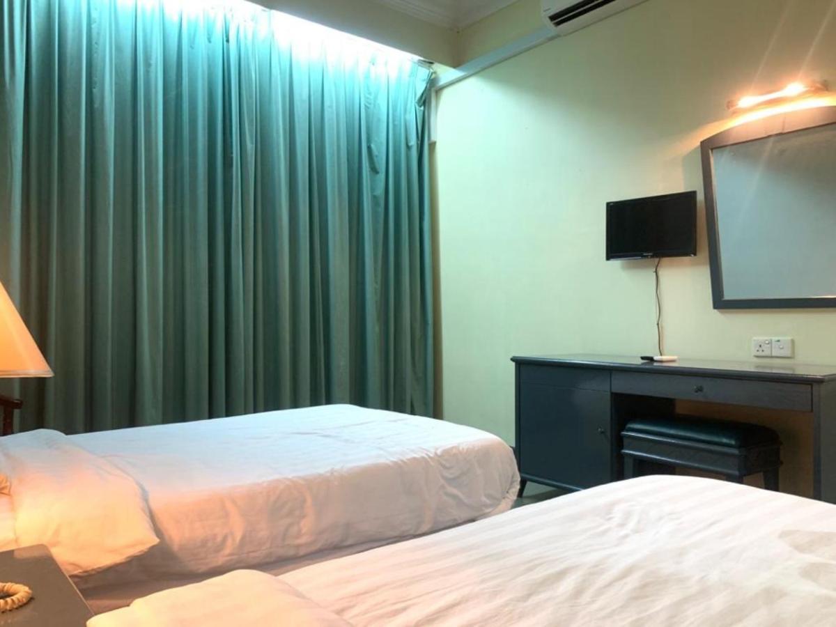 Super Oyo Capital O 90146 Alh Continental Resort Karak Bagian luar foto