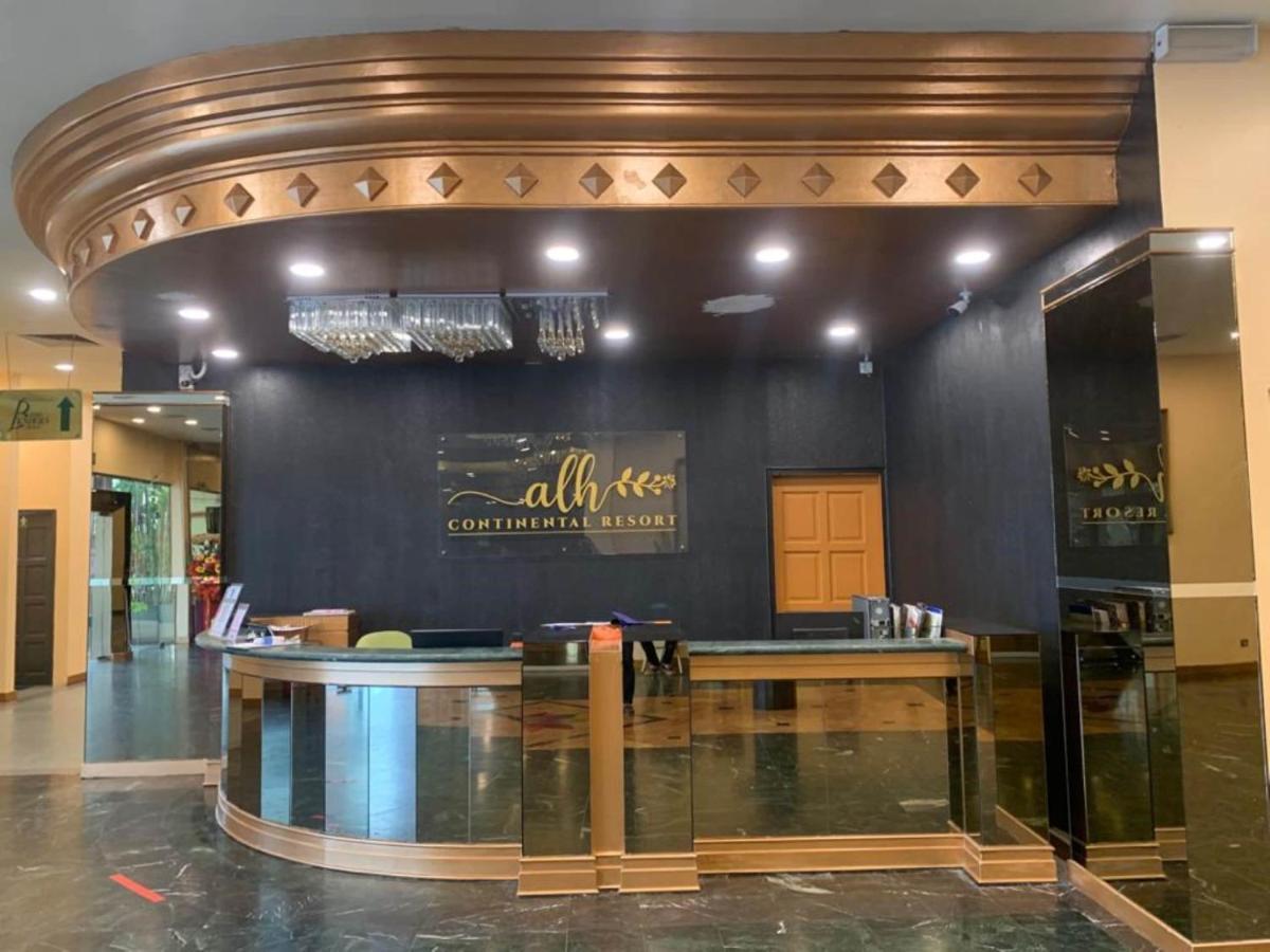 Super Oyo Capital O 90146 Alh Continental Resort Karak Bagian luar foto